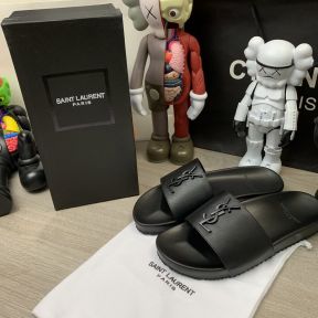 Ysl Jimmy Sandals In Leather Black