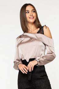 Бежевая шелковая блуза с плечом из гипюра Роуз It Elle 21183