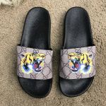 Gucci Slide Sandal GG Supreme Tiger